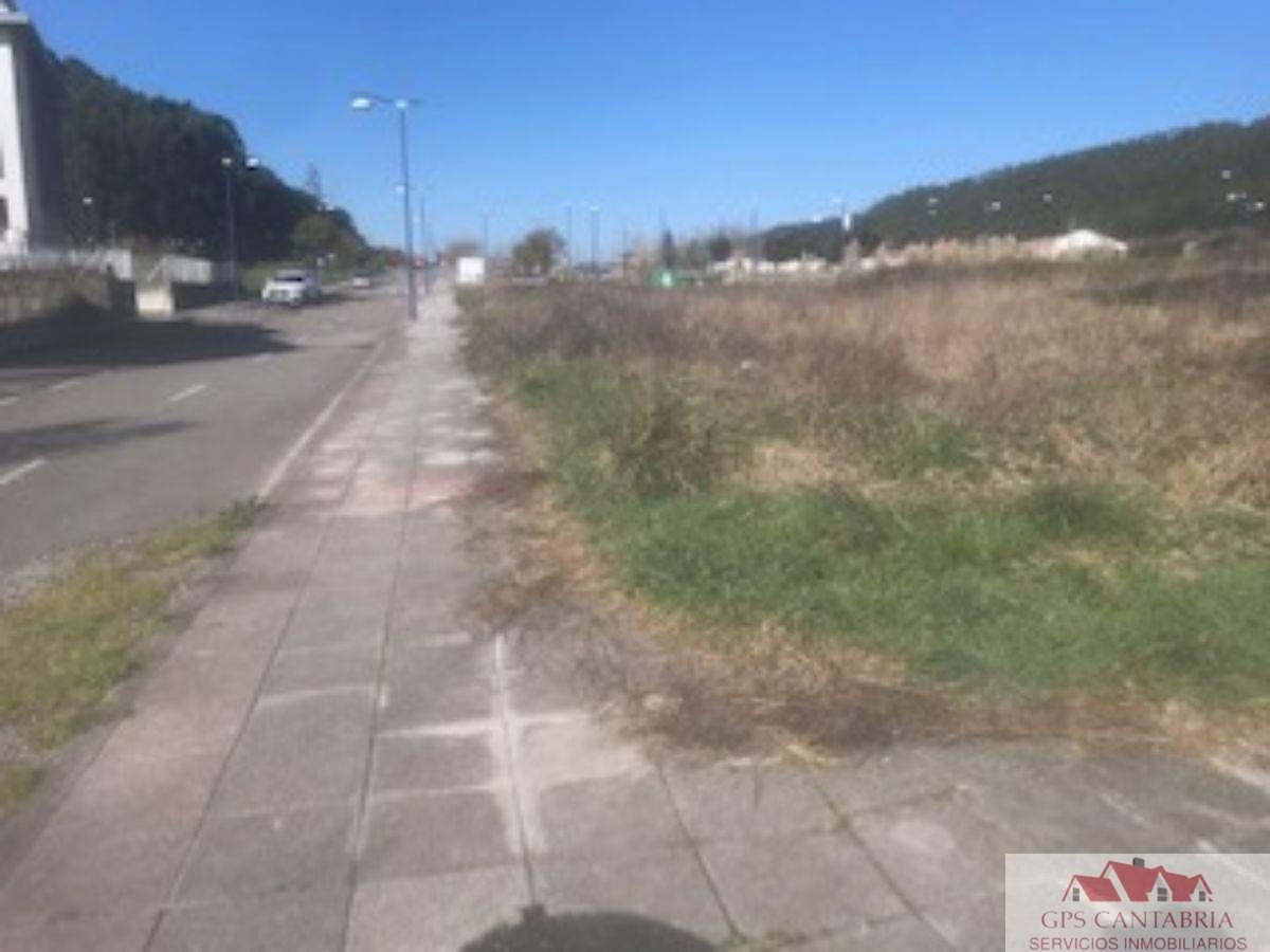 For sale of land in Argoños