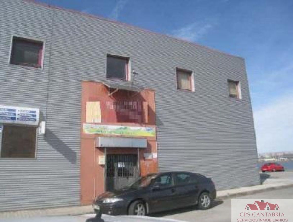 For rent of industrial plant/warehouse in Maliaño