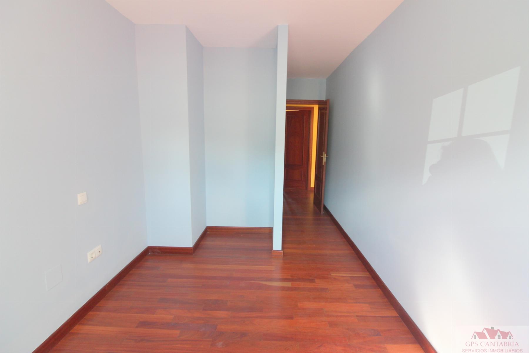 Venta de planta baja en Reinosa