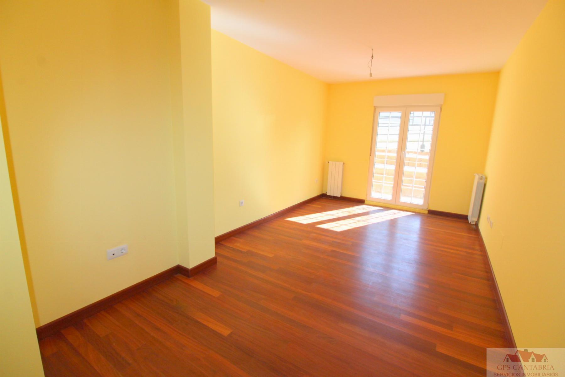Venta de planta baja en Reinosa