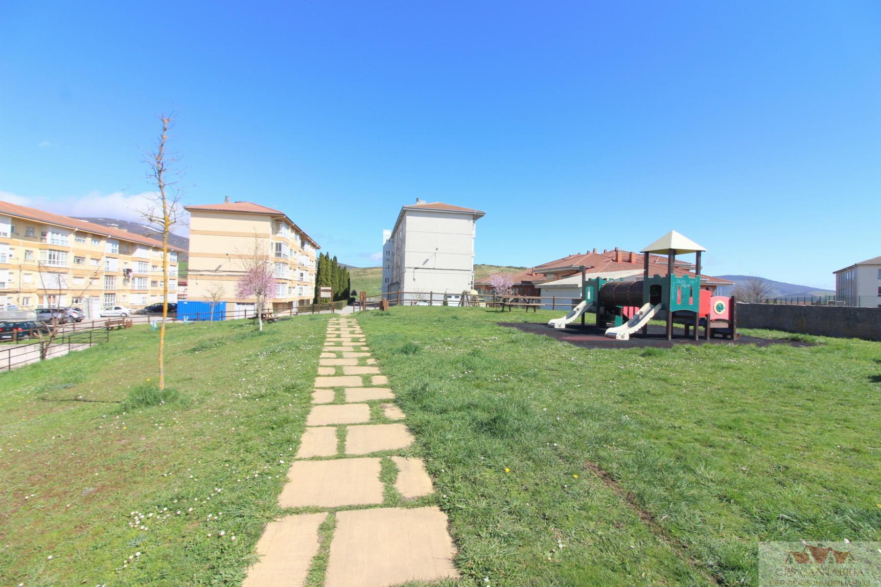 For sale of flat in Reinosa