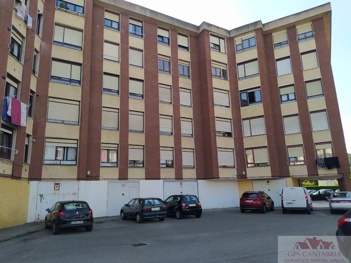 For sale of flat in Solares