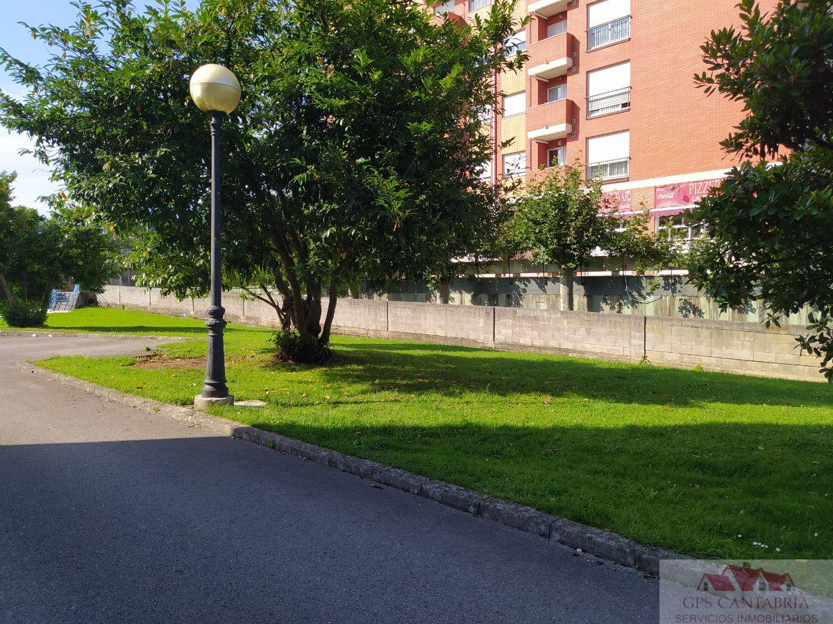 For sale of flat in Solares