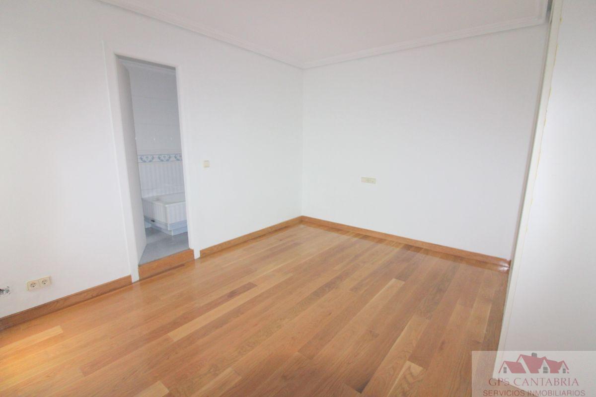 For sale of flat in Santander