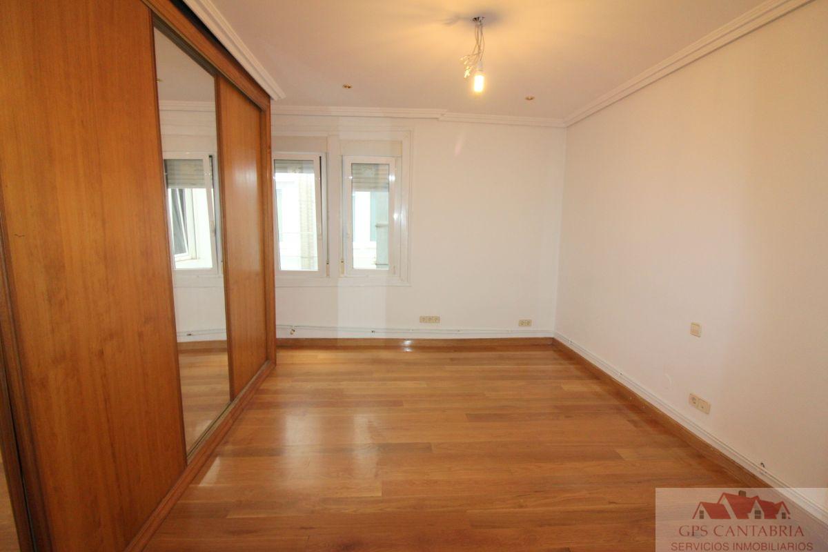 For sale of flat in Santander