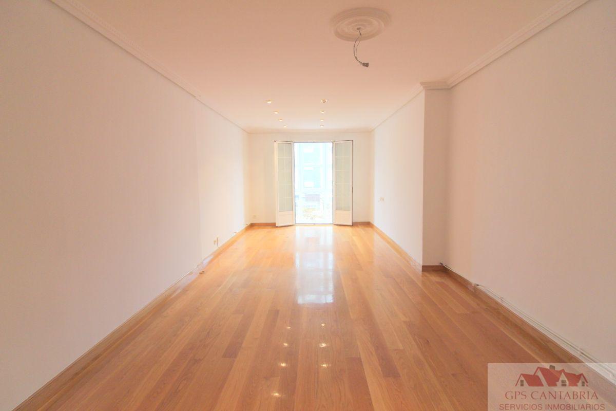 For sale of flat in Santander