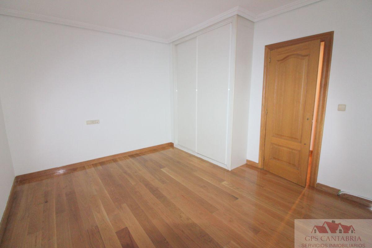 For sale of flat in Santander