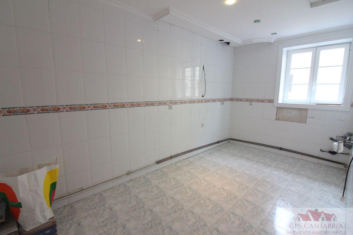 For sale of flat in Santander