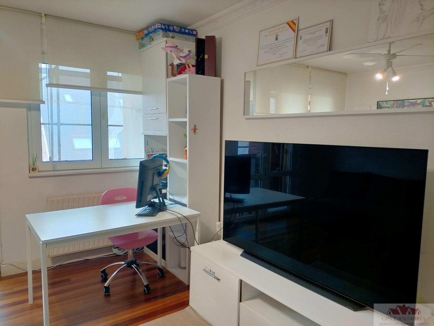 For sale of apartment in Santander