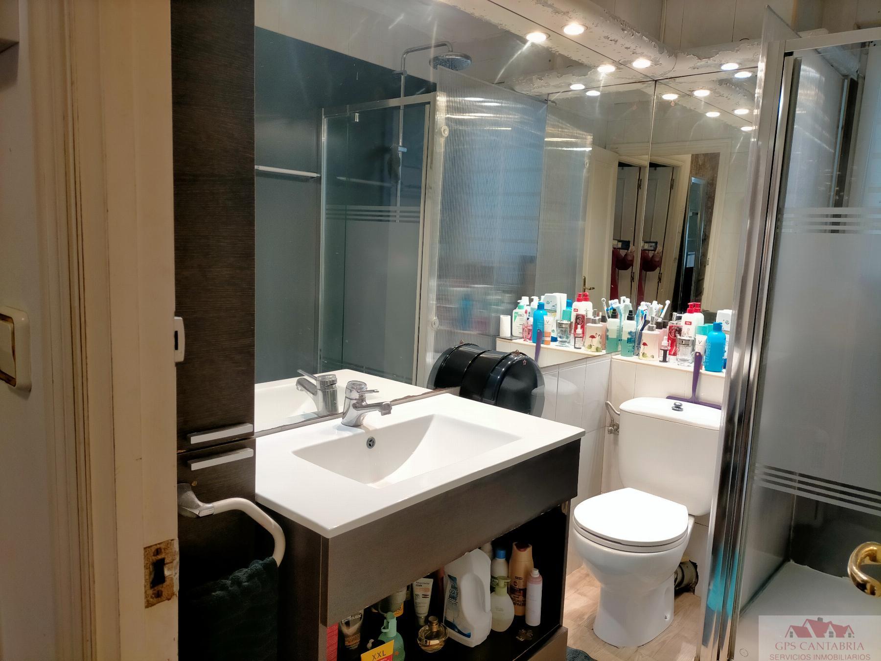 For sale of apartment in Santander