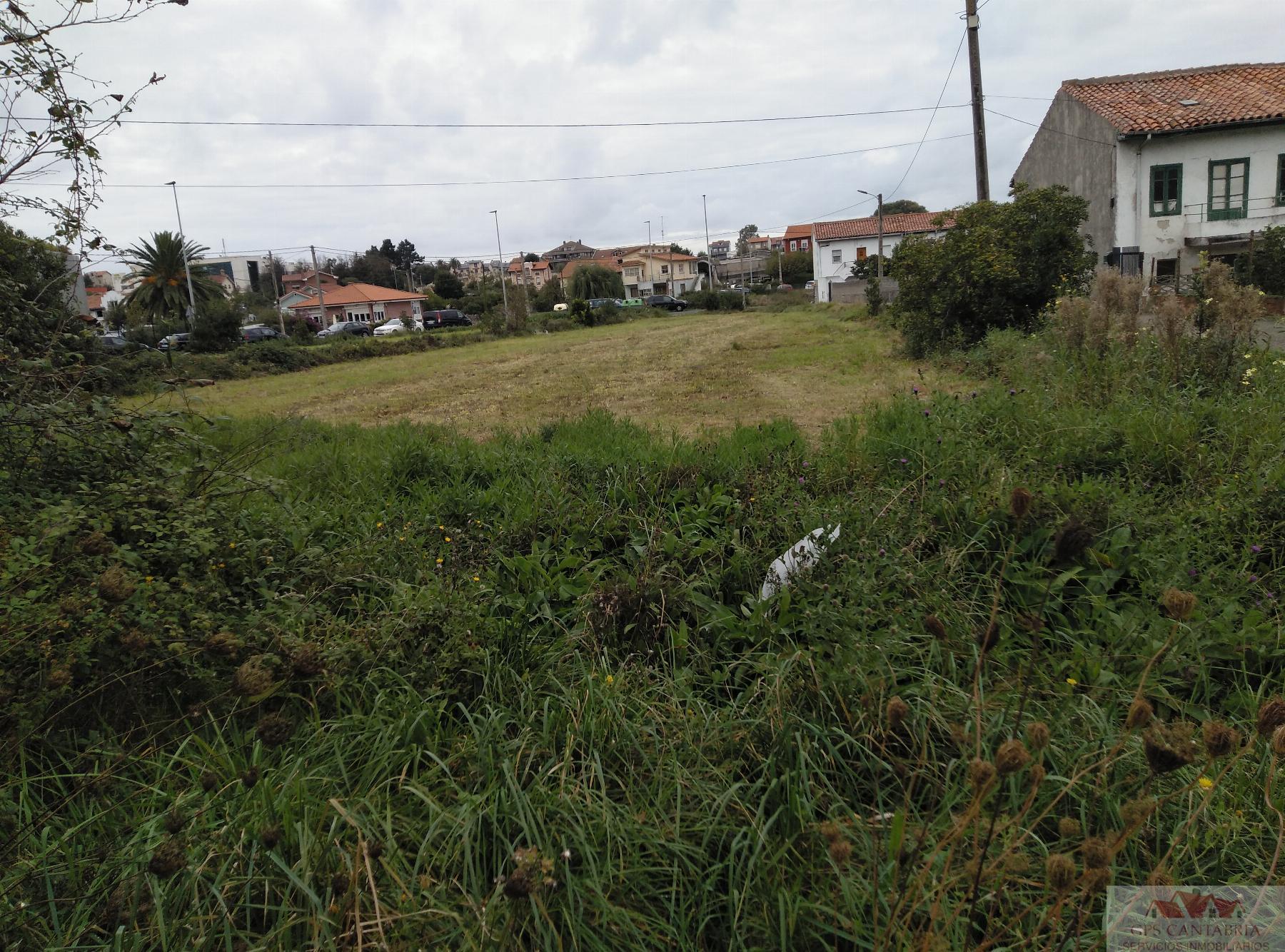 For sale of land in Santander