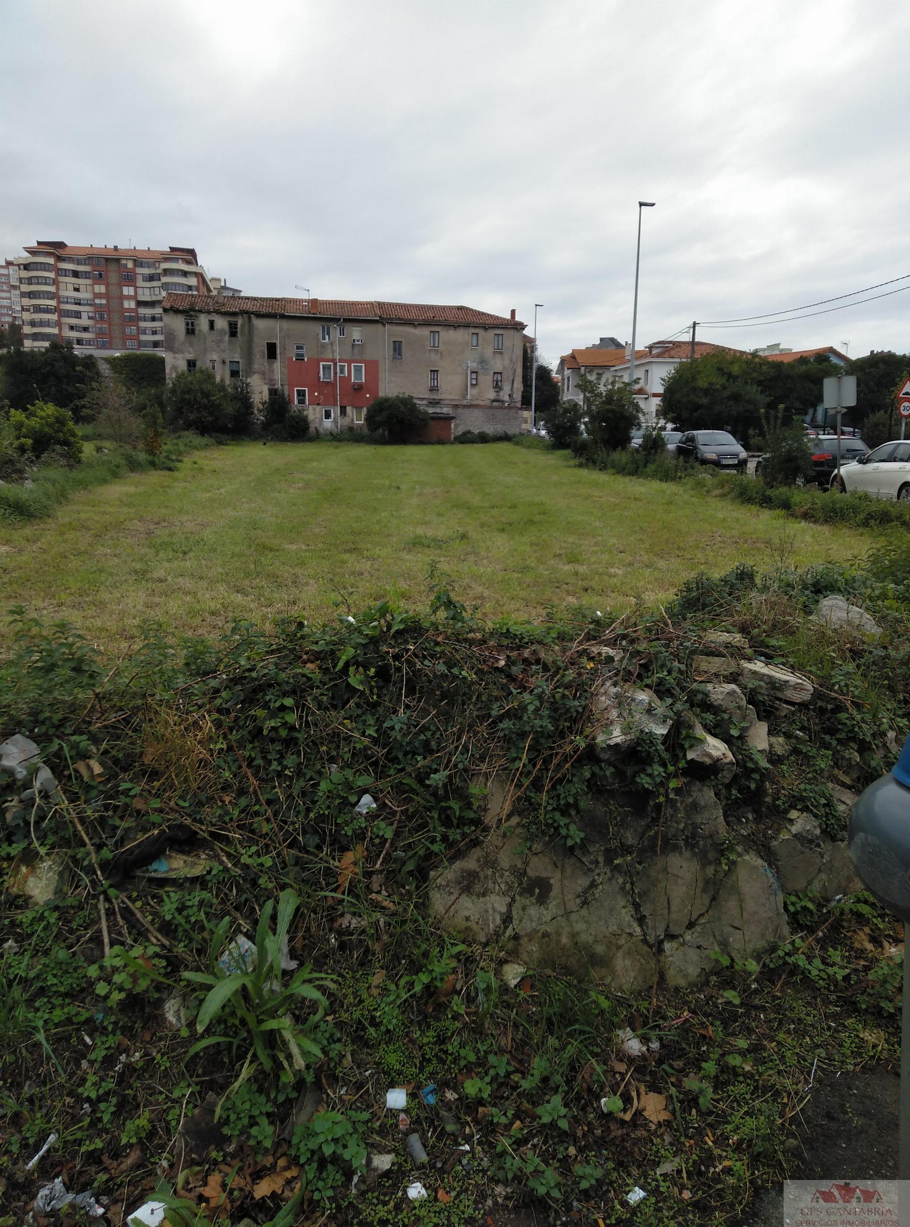 For sale of land in Santander