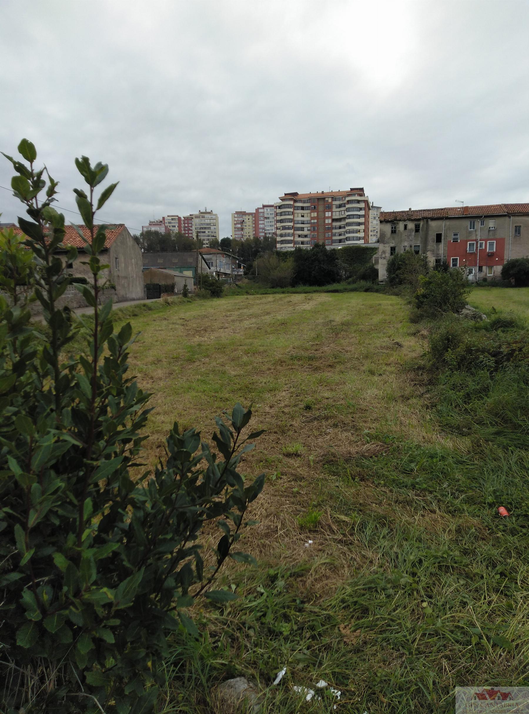 For sale of land in Santander