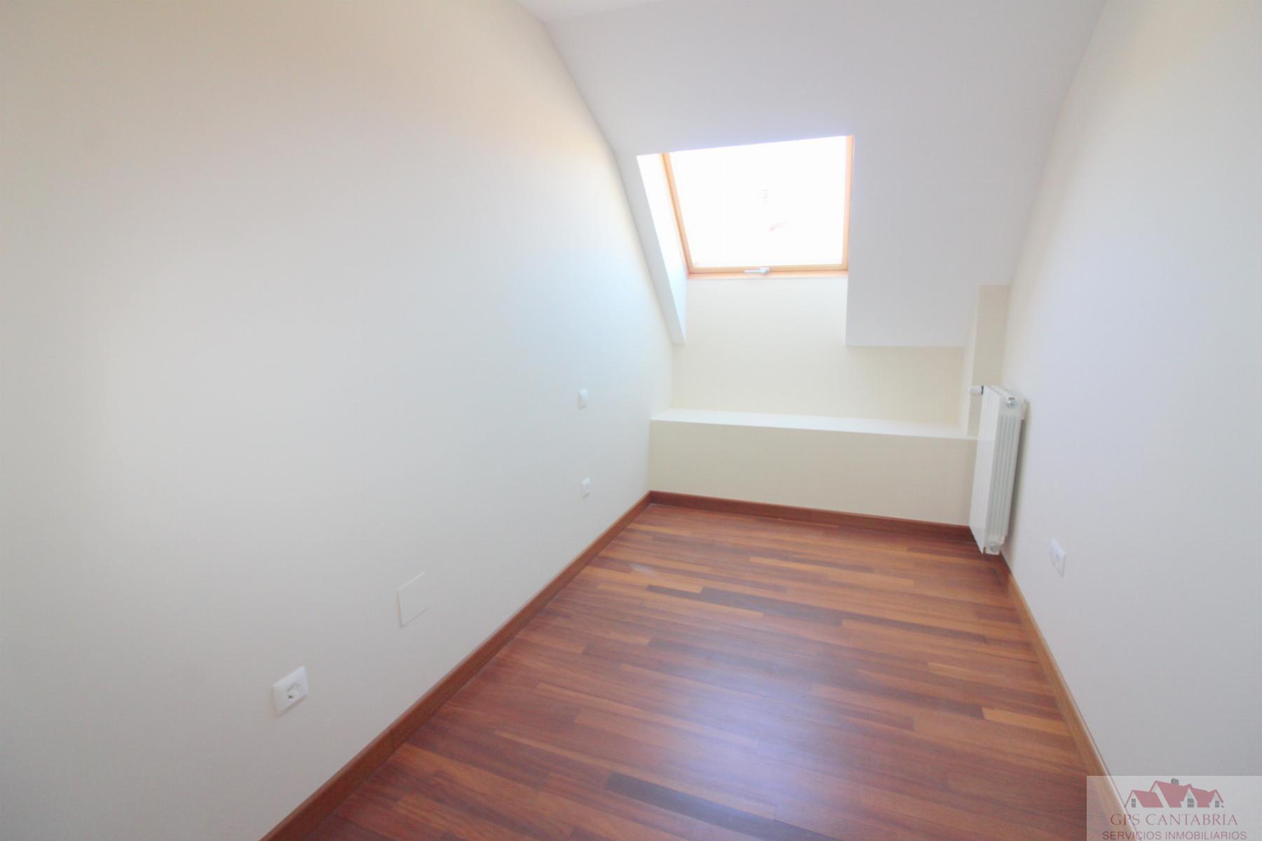 For sale of penthouse in Reinosa