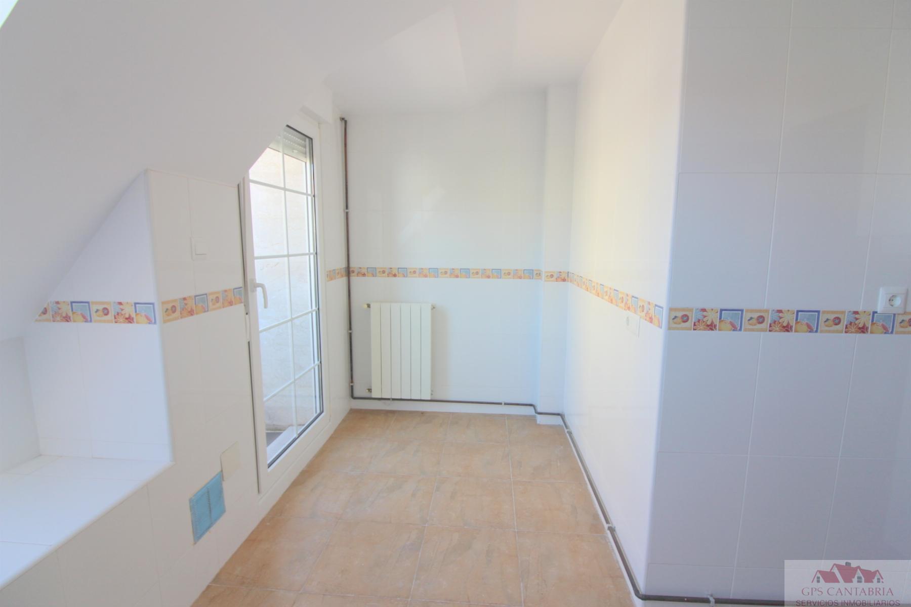 For sale of penthouse in Reinosa