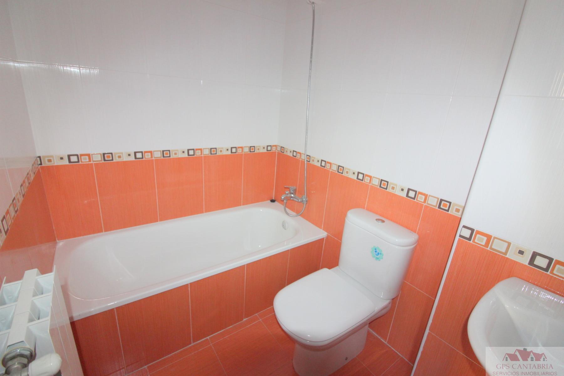 For sale of penthouse in Reinosa