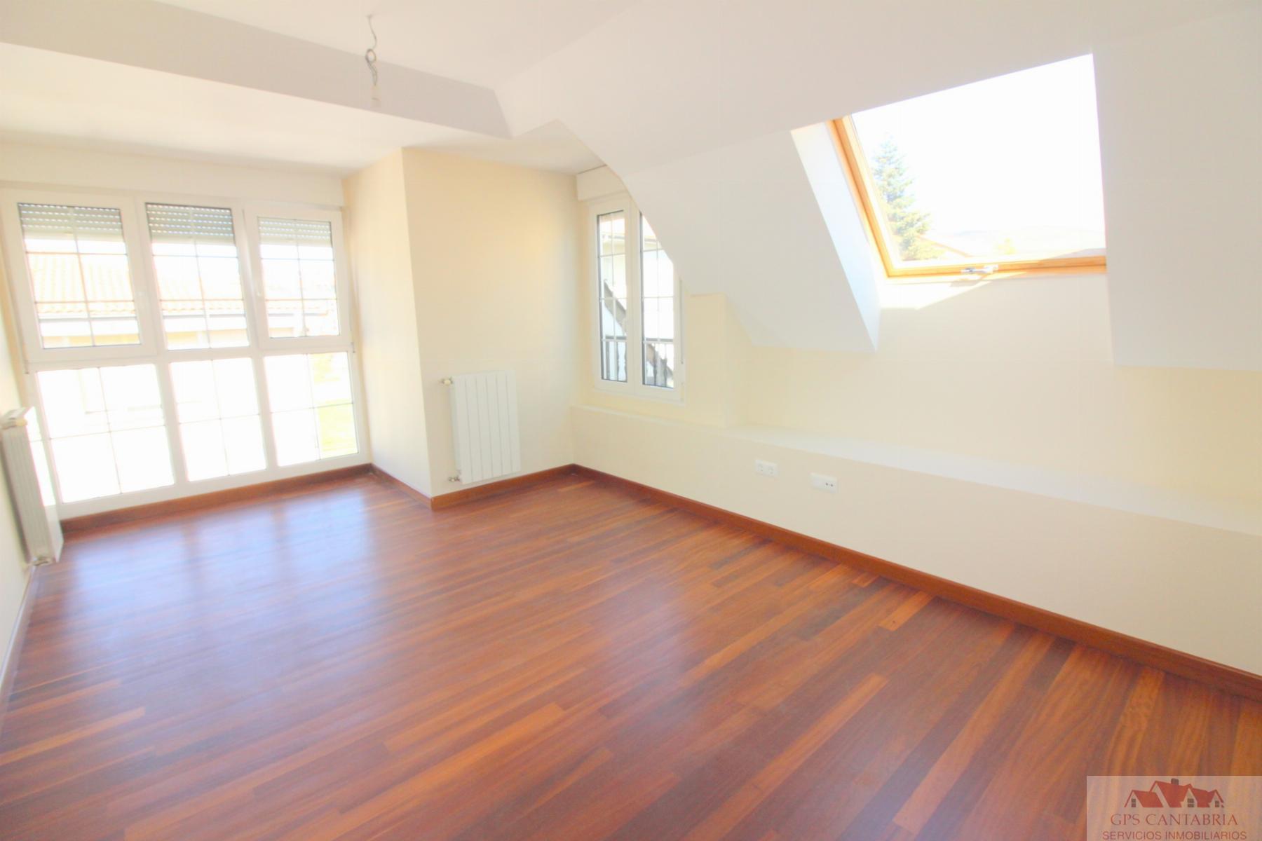 For sale of penthouse in Reinosa