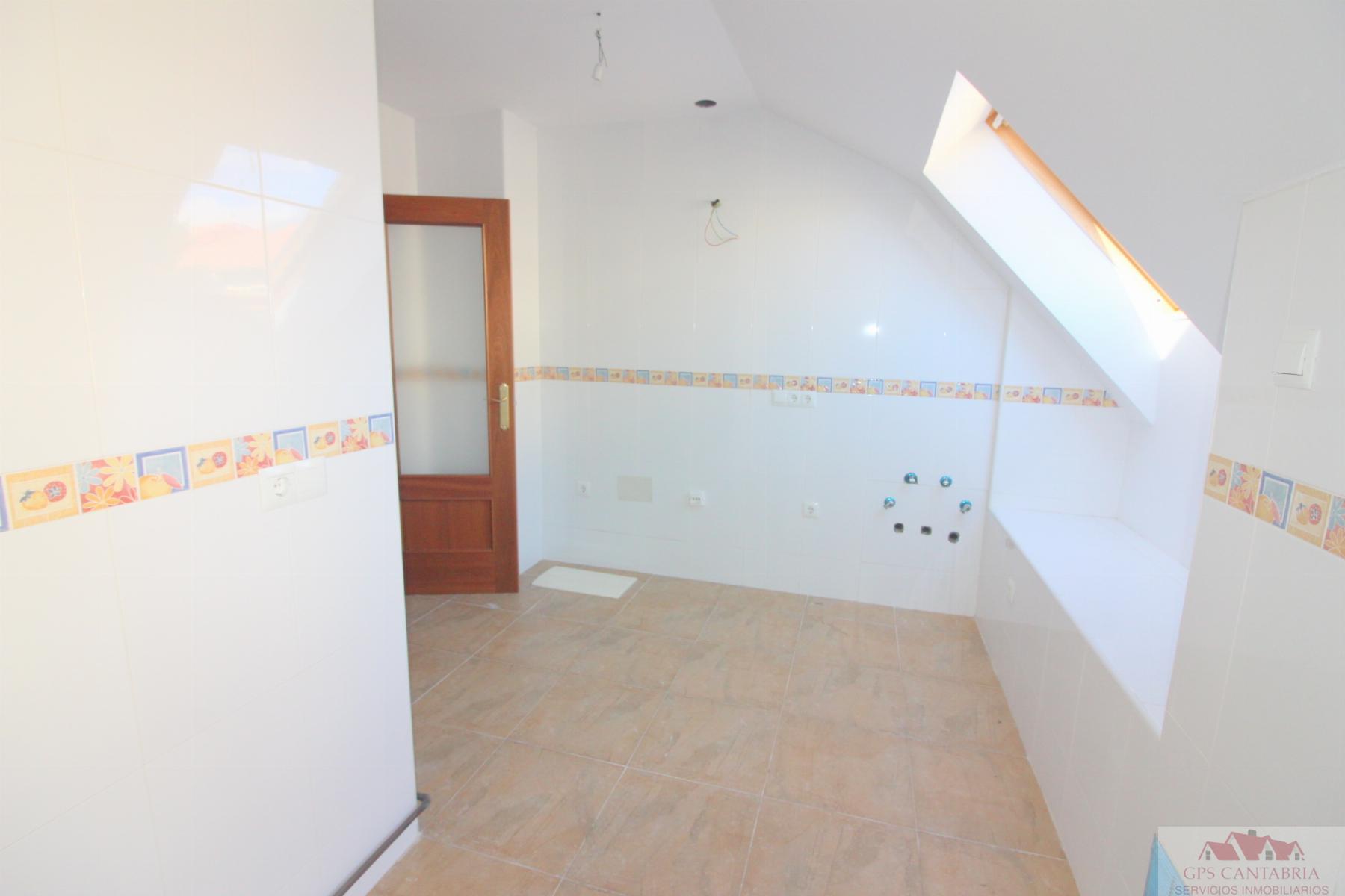 For sale of penthouse in Reinosa