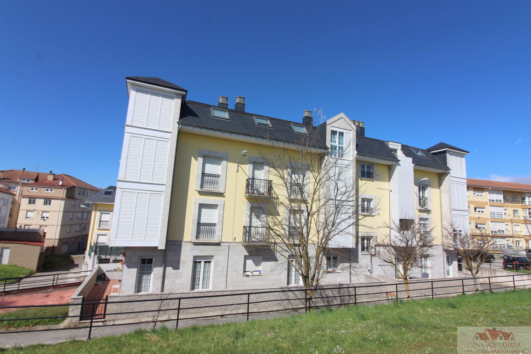 For sale of penthouse in Reinosa