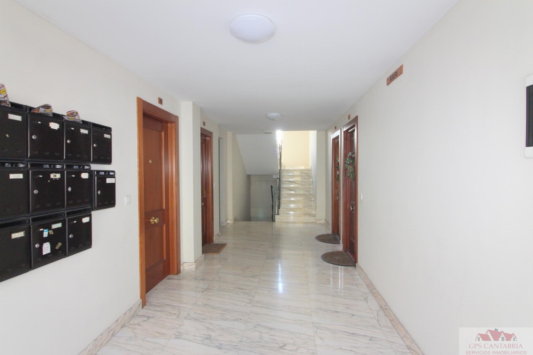 For sale of penthouse in Reinosa