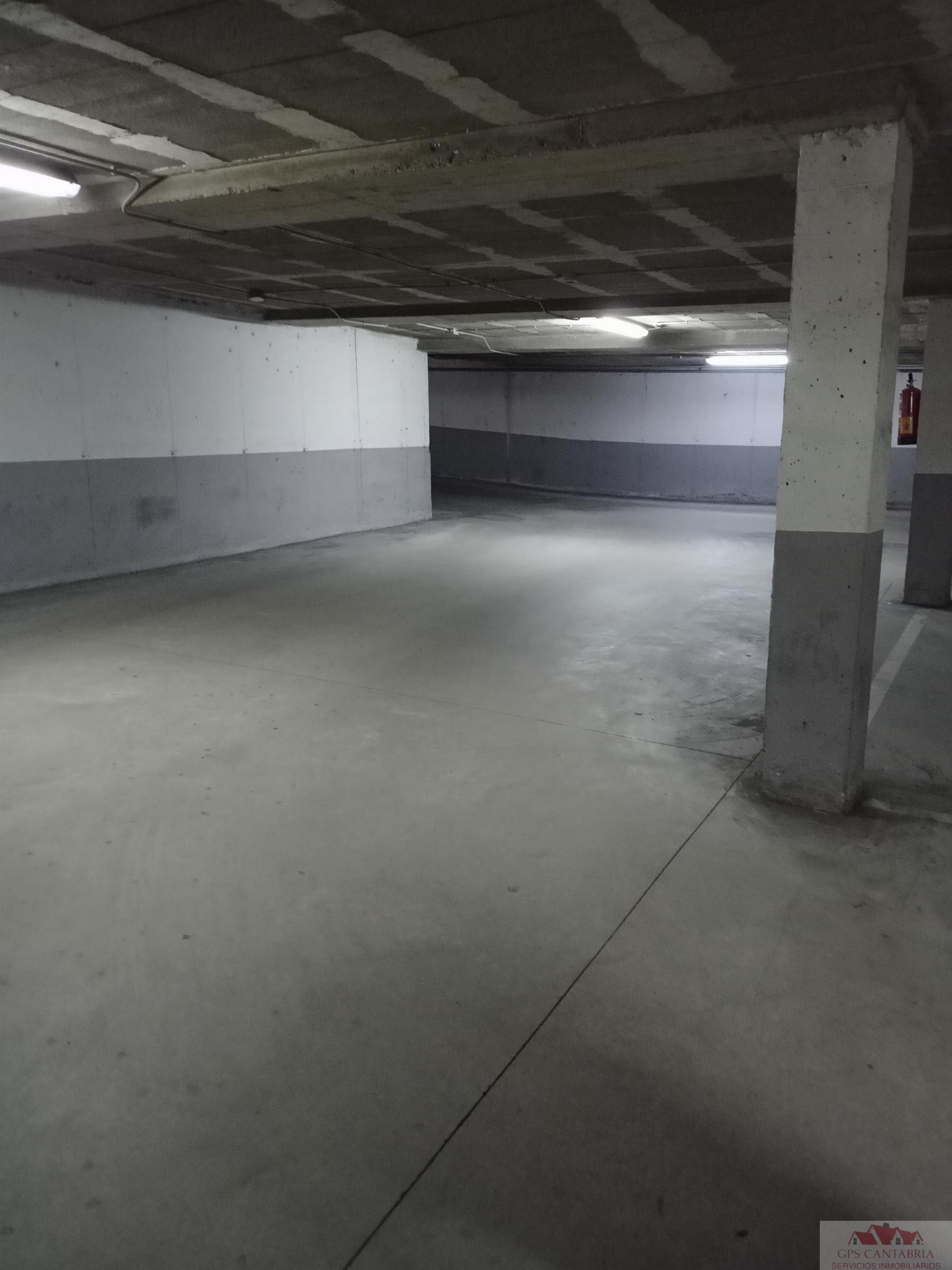 For sale of garage in Santa Cruz de Bezana
