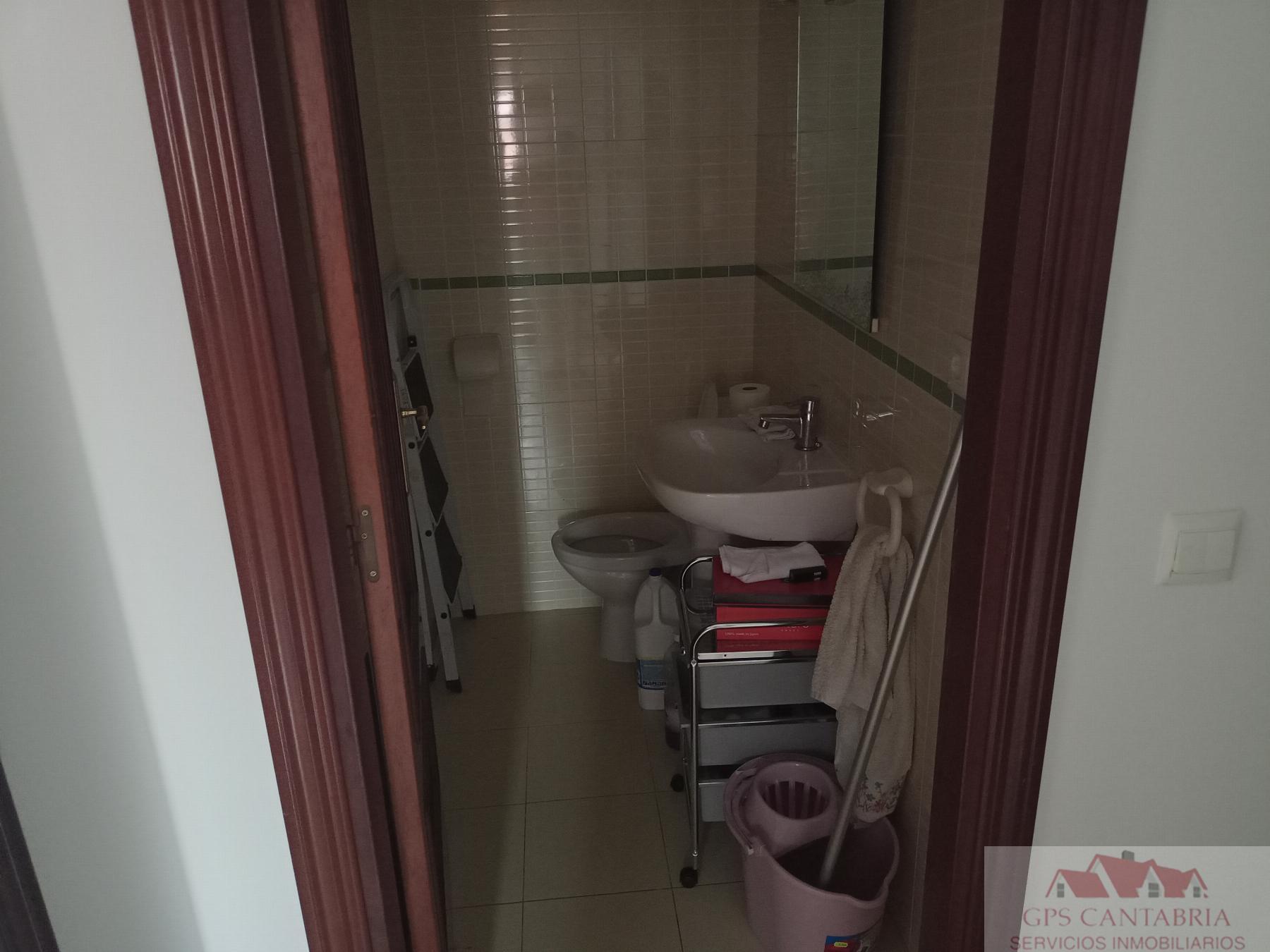 For sale of apartment in Reocín