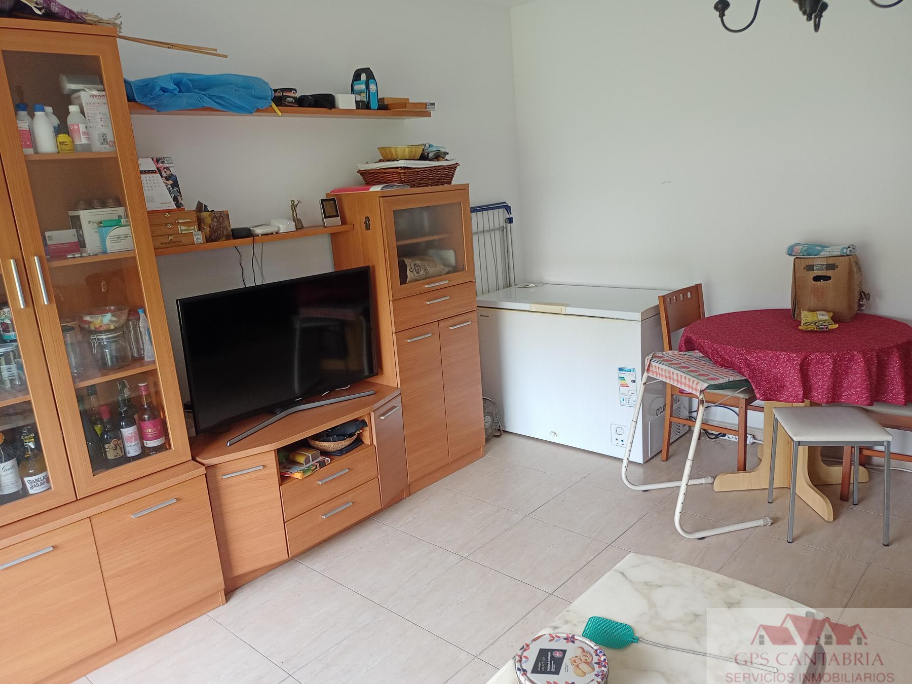 For sale of apartment in Reocín