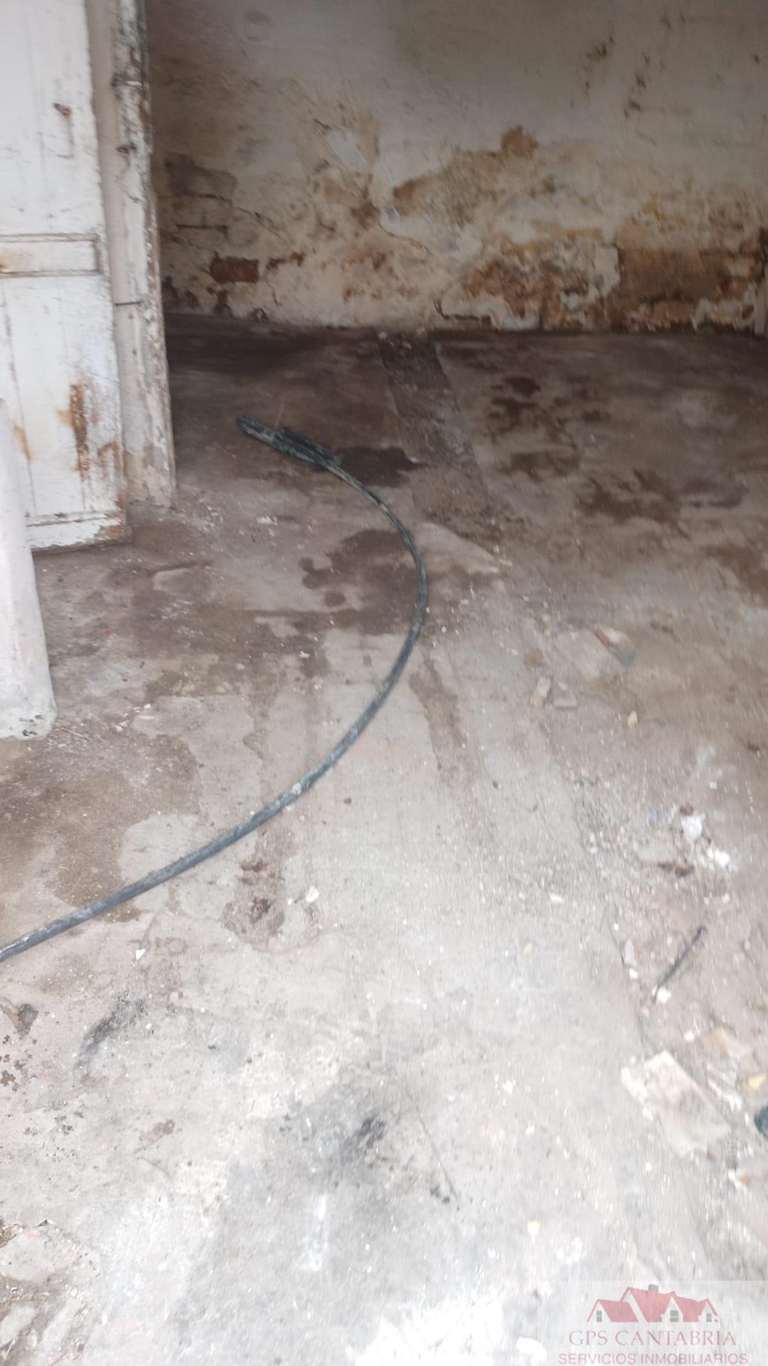 Venta de planta baja en Los Corrales de Buelna