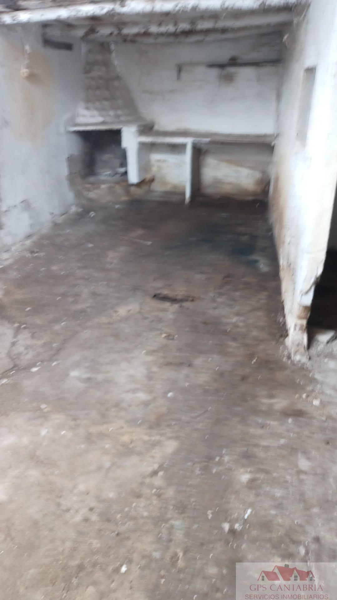 Venta de planta baja en Los Corrales de Buelna