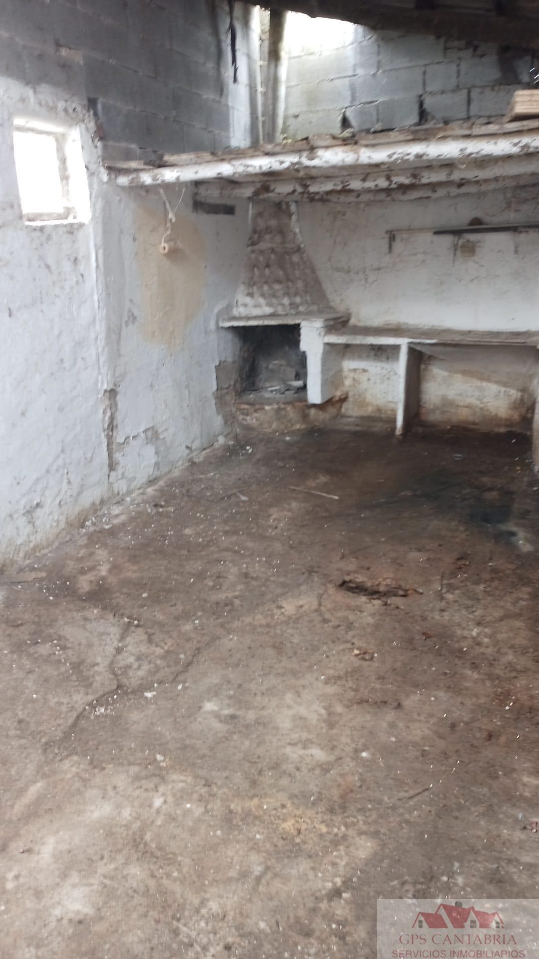 Venta de planta baja en Los Corrales de Buelna