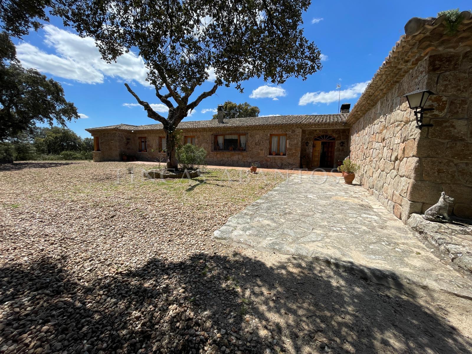 Venta de finca de recreo en Colmenarejo