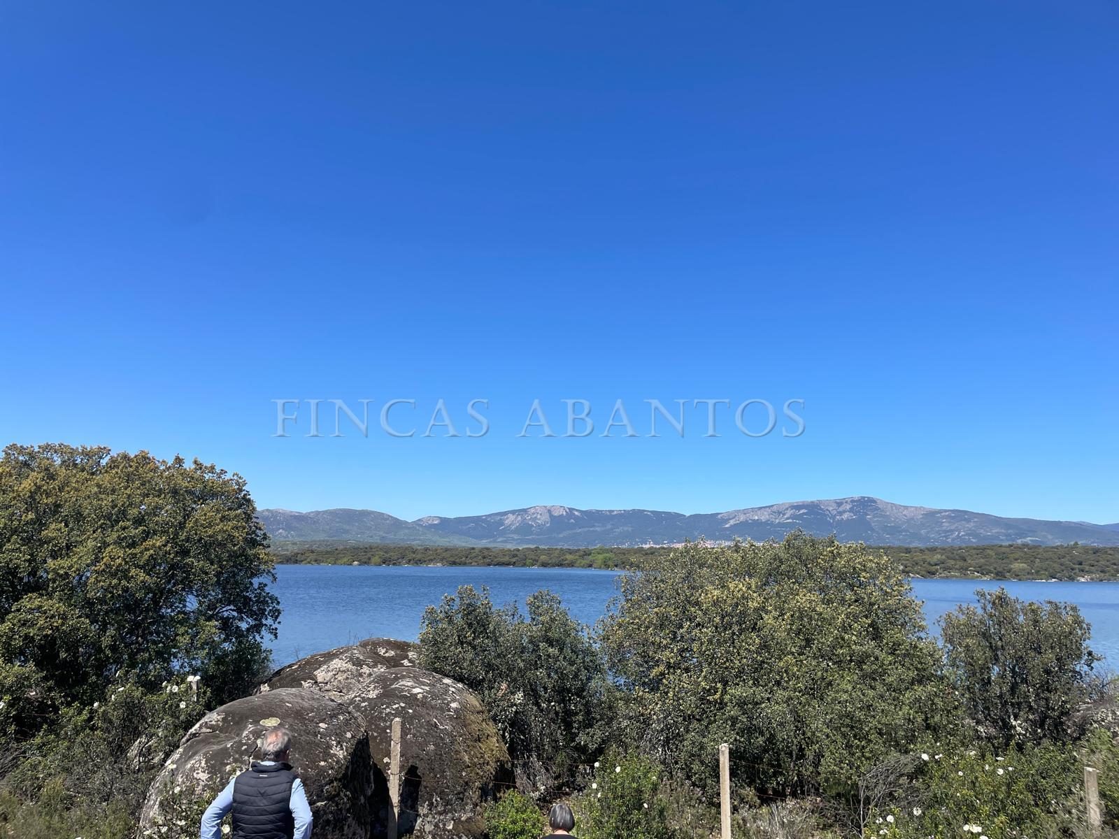 Venta de finca de recreo en Colmenarejo