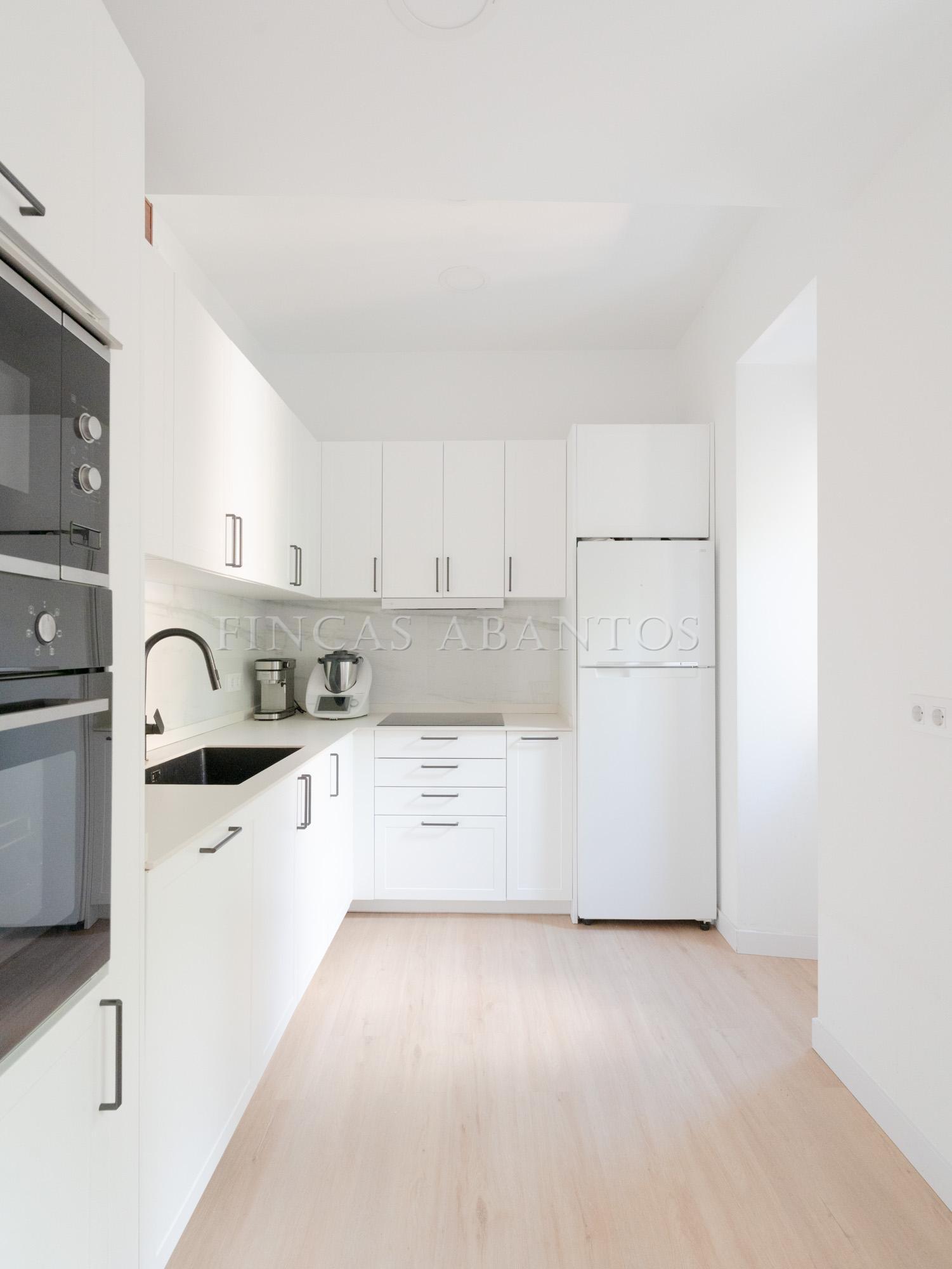For sale of flat in San Lorenzo de El Escorial