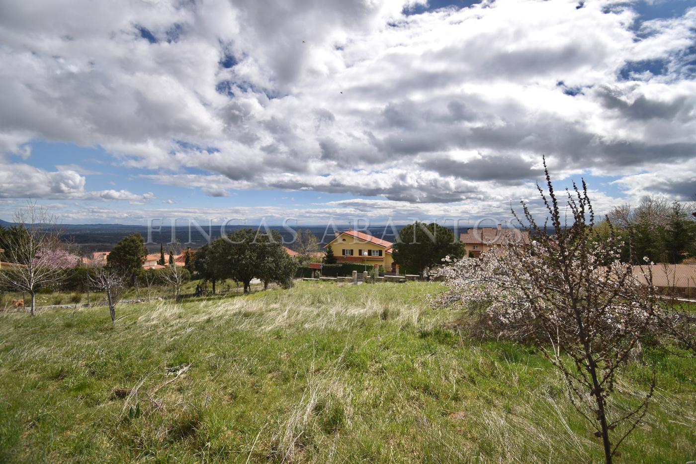 For sale of land in San Lorenzo de El Escorial