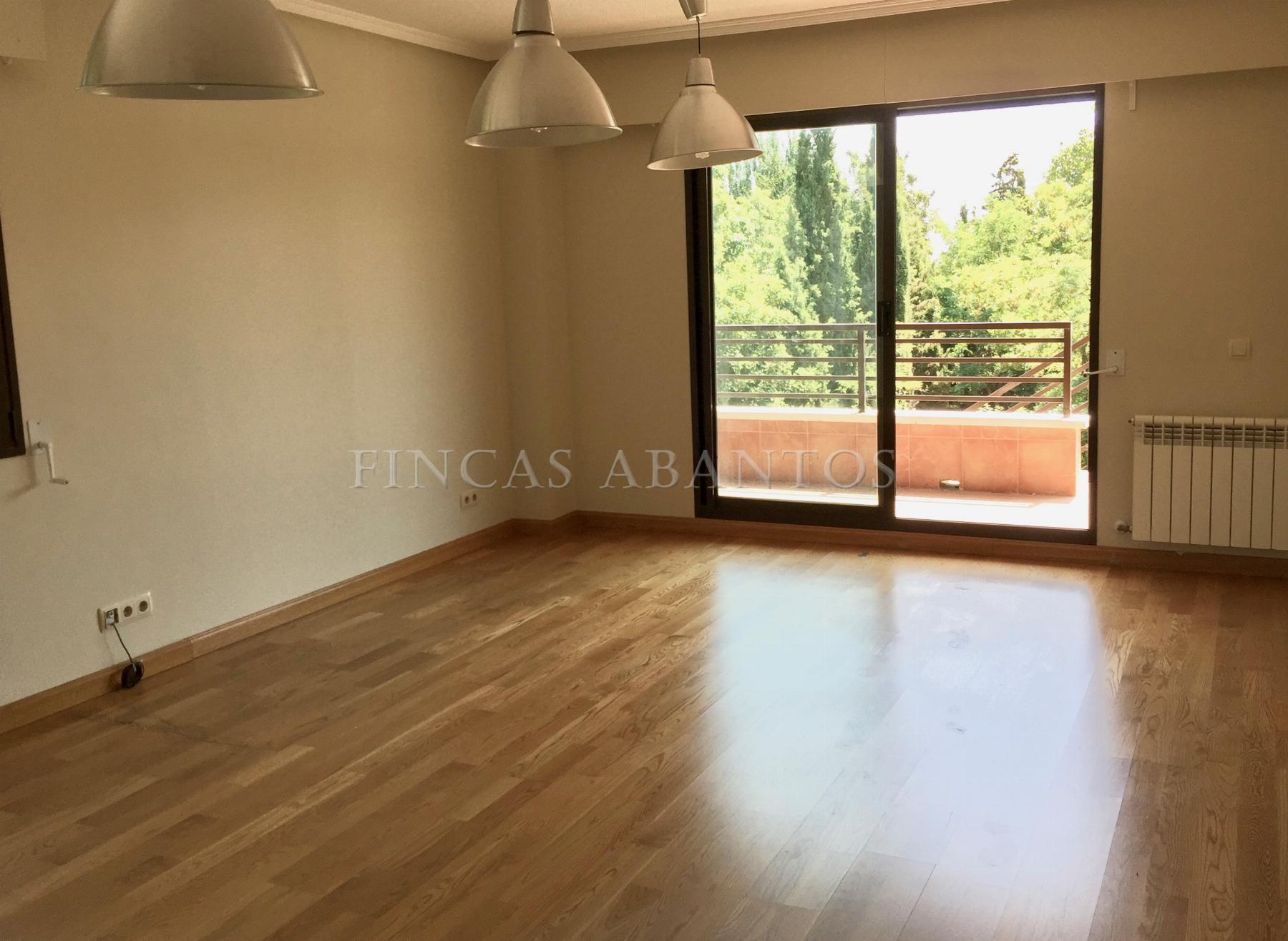For sale of flat in El Escorial
