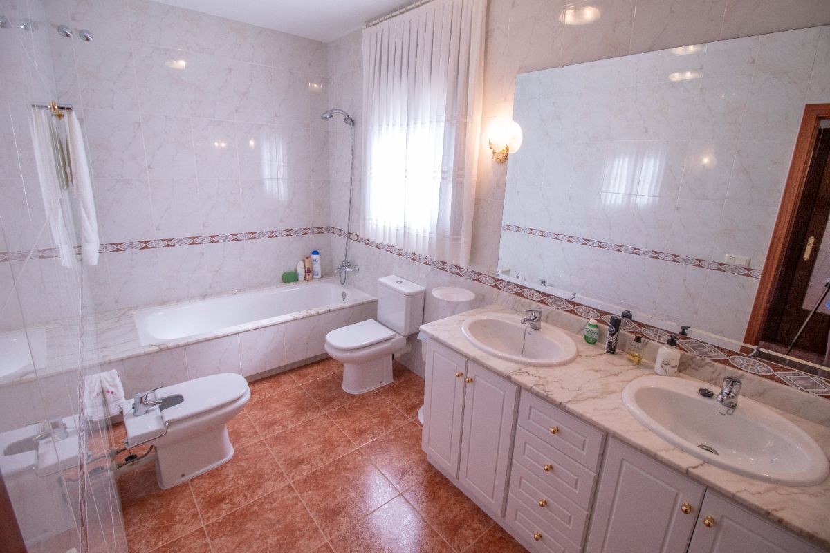 Venta de casa en Coma - Ruga