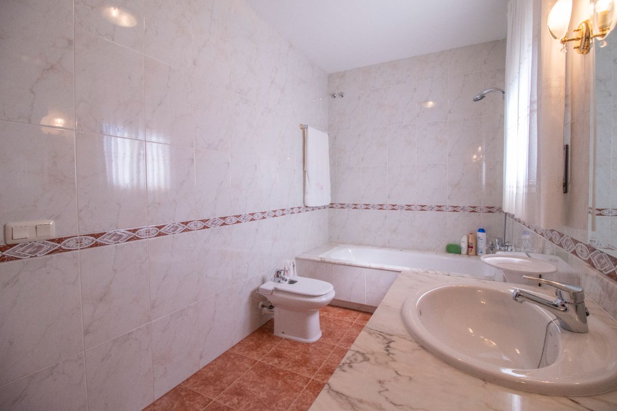 Venta de casa en Coma - Ruga