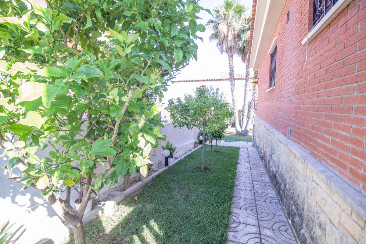 Venta de casa en Coma - Ruga
