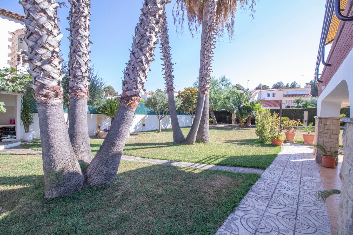 Venta de casa en Coma - Ruga