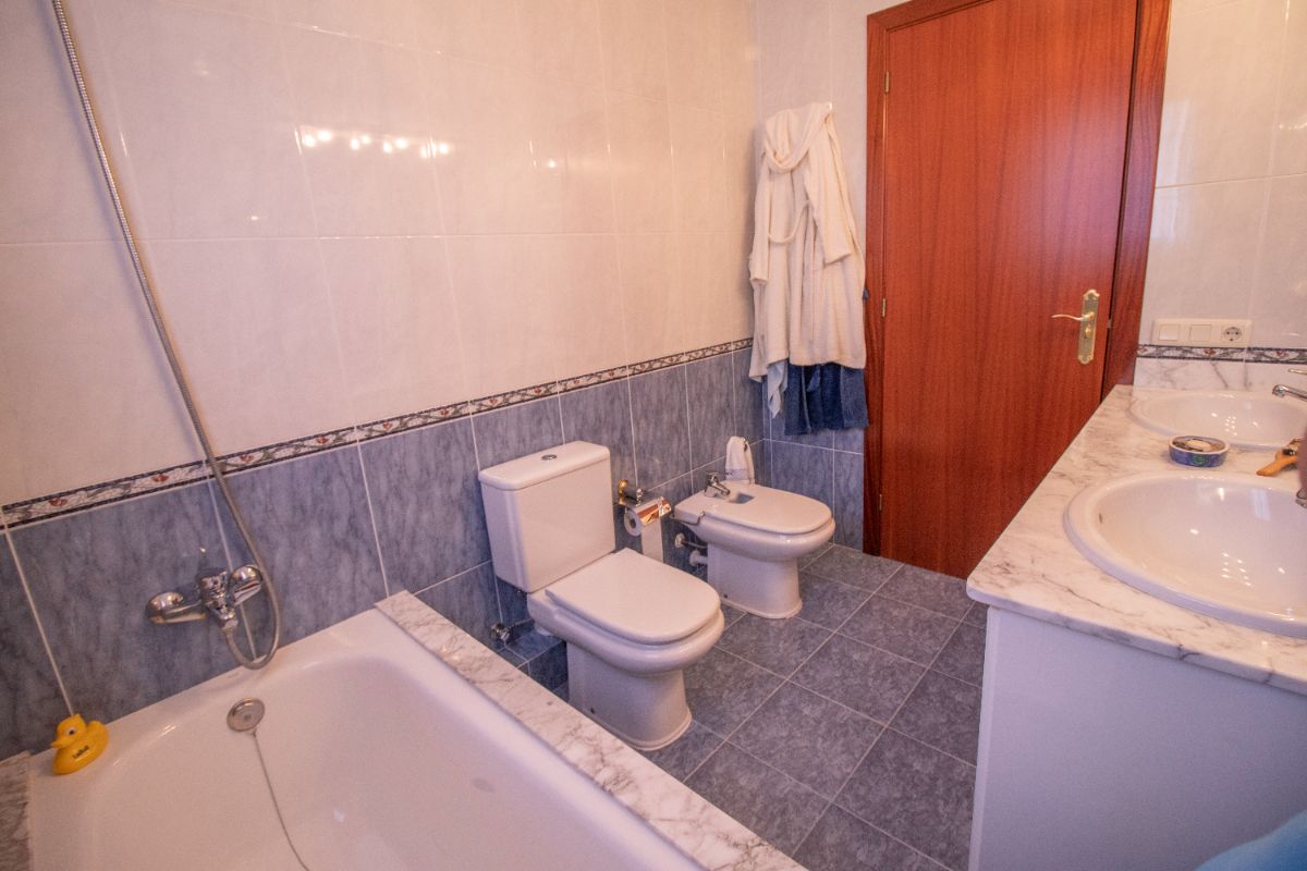 Venta de casa en Coma - Ruga