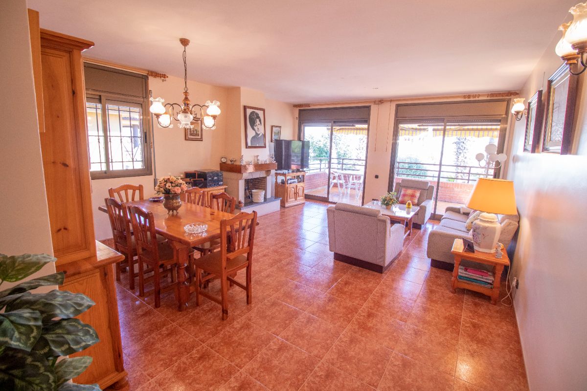 Venta de casa en Coma - Ruga