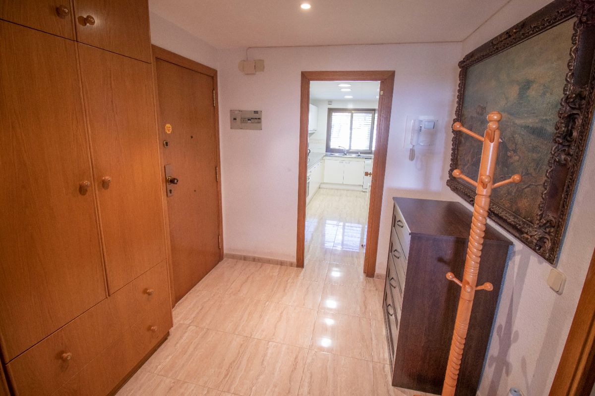 Venta de planta baja en Coma - Ruga