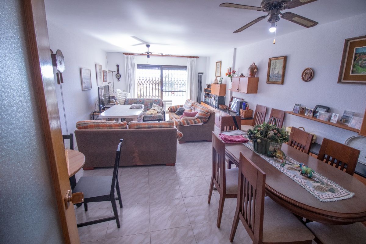Venta de planta baja en Coma - Ruga