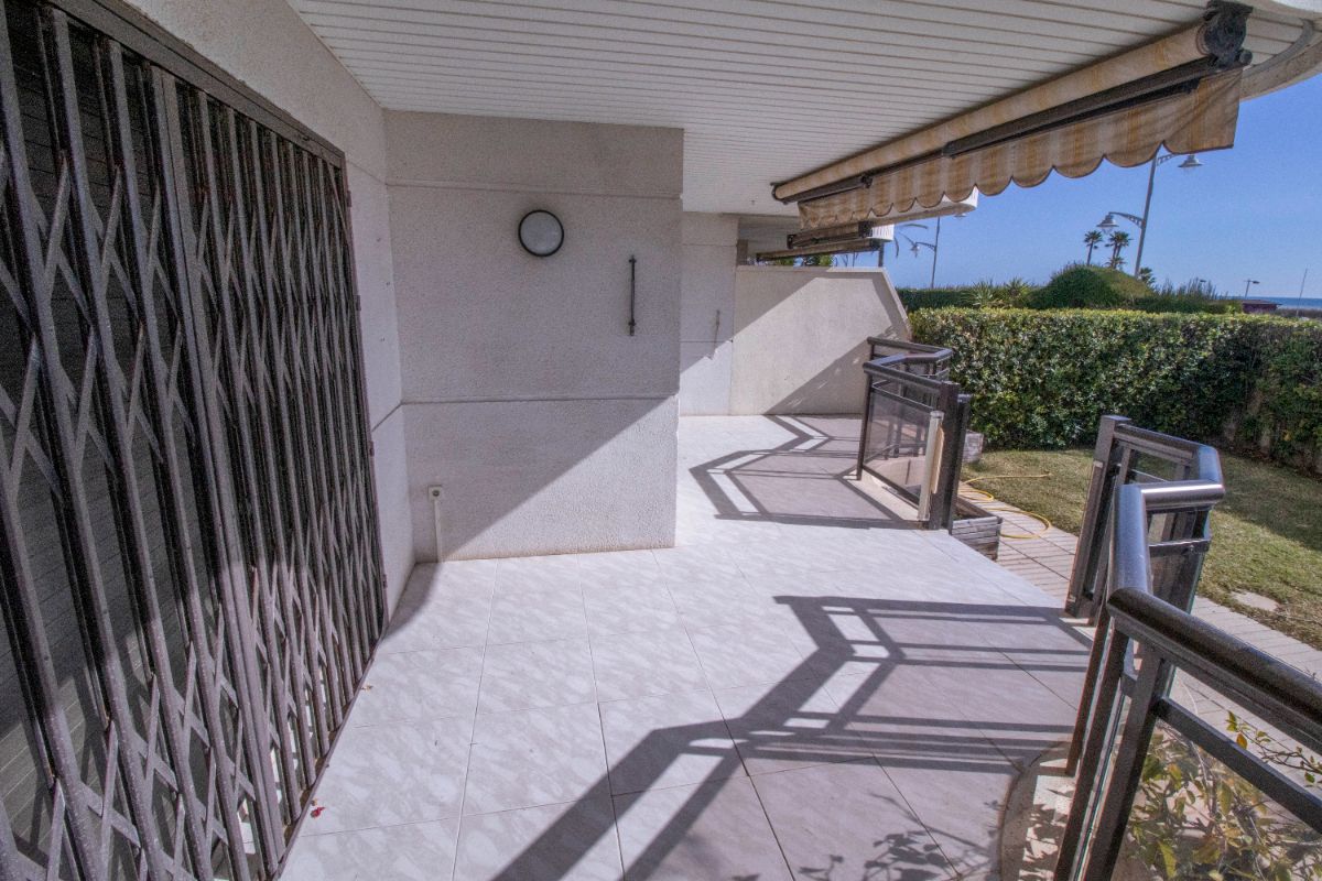 Venta de planta baja en Coma - Ruga