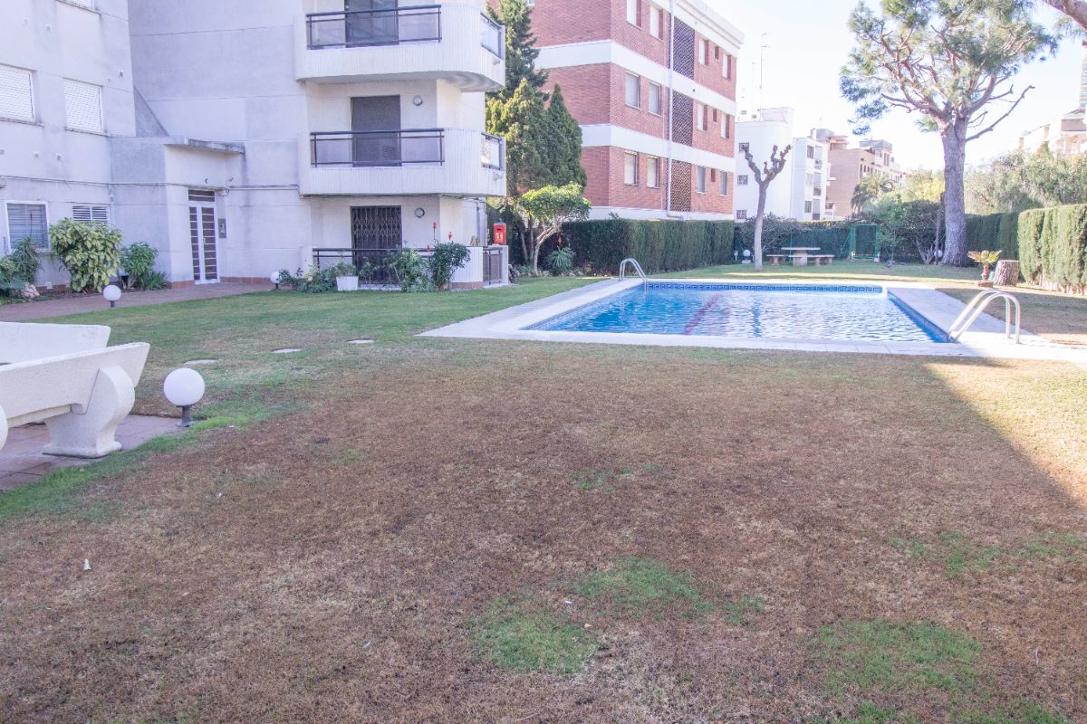 Venta de planta baja en Coma - Ruga
