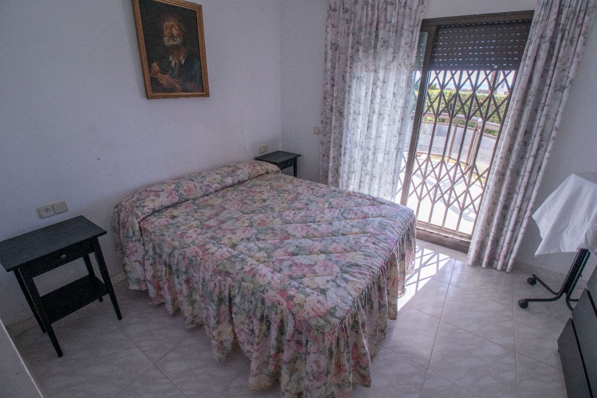 Venta de planta baja en Coma - Ruga
