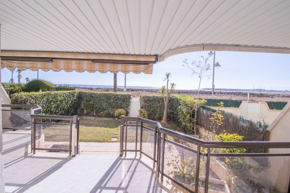 For sale of ground floor in Coma - Ruga