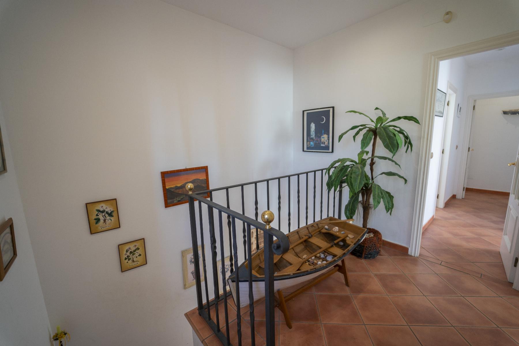 Til salg fra hus i Coma - Ruga