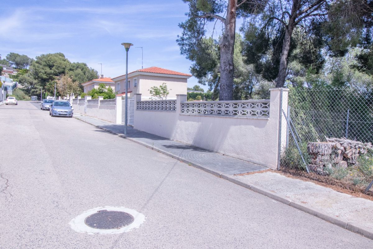 Venta de terreno en Coma - Ruga