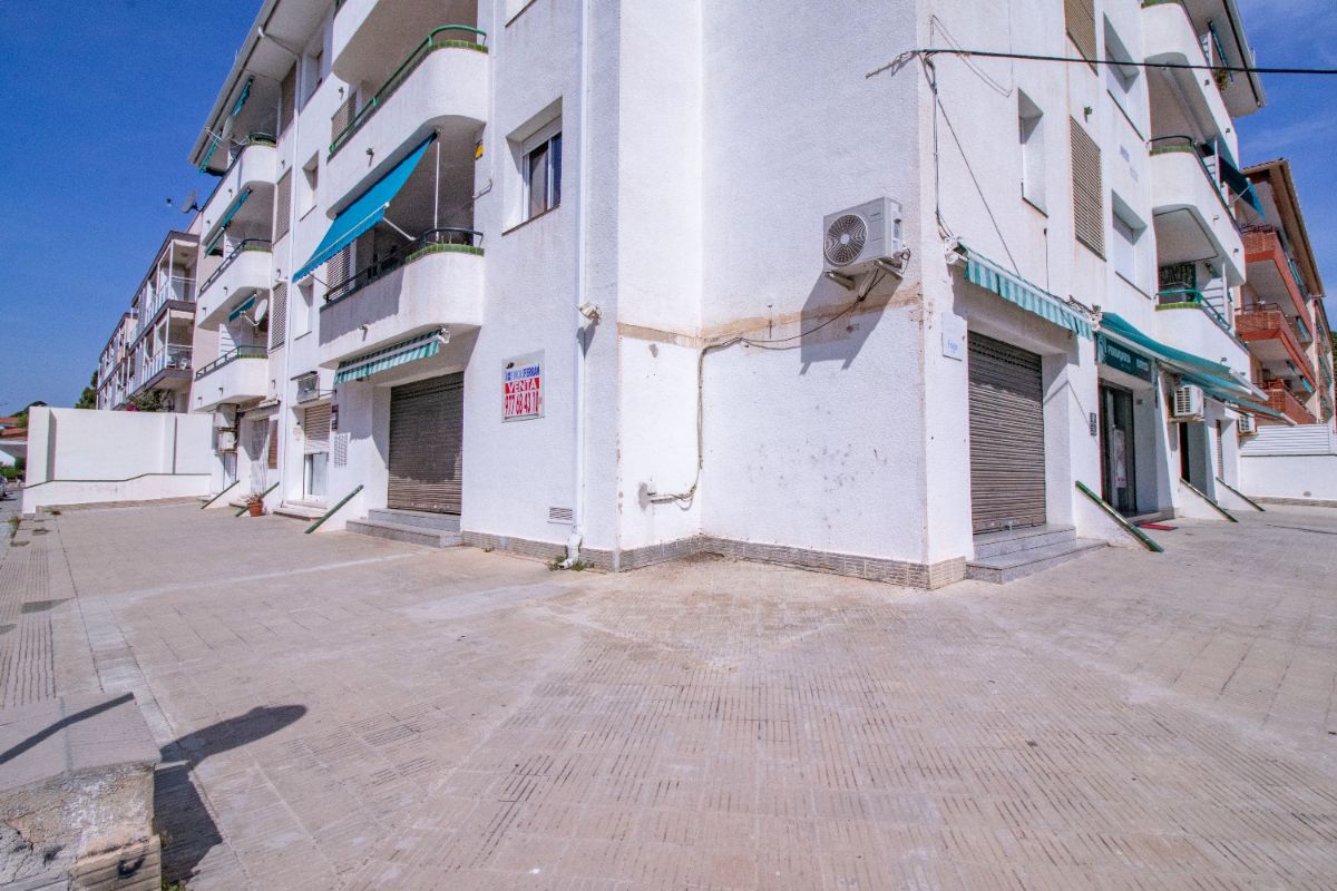 For sale of commercial in Coma - Ruga